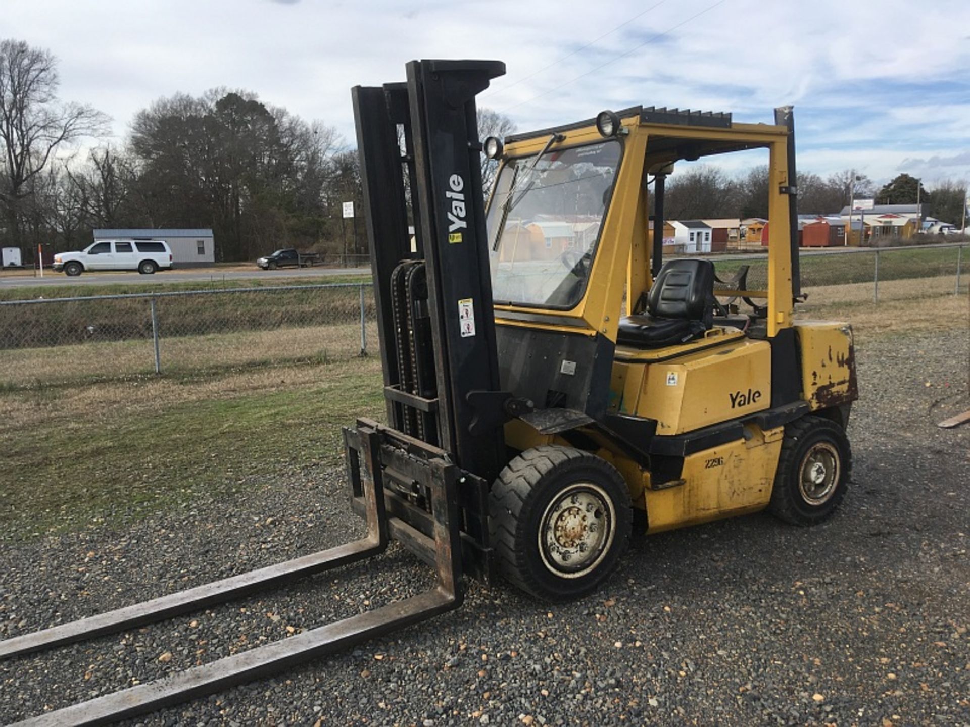 Yale Forklift, 8,000 lb. cap., LP Gas, 6' Forks, Side Shift, All-terrain Tires, 2-Stage Mast, SN