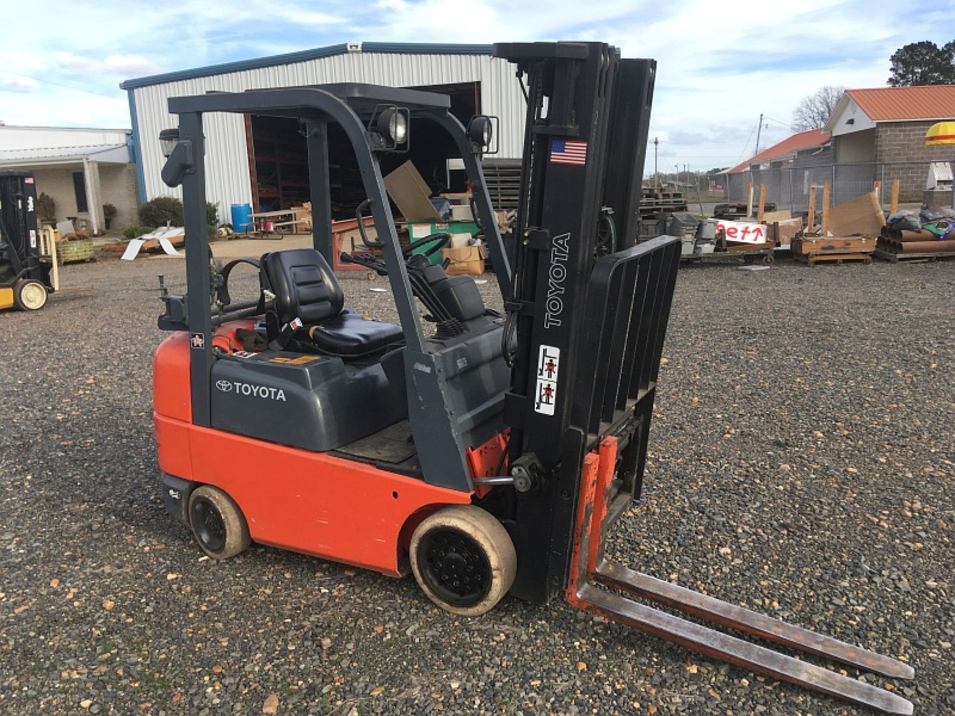 Toyota Forklift, Mdl 7FGCSU20, 3,400 lb. cap., LP Gas, Side Shift, 3-stage Mast, SN 72556, 2,237 - Image 2 of 3