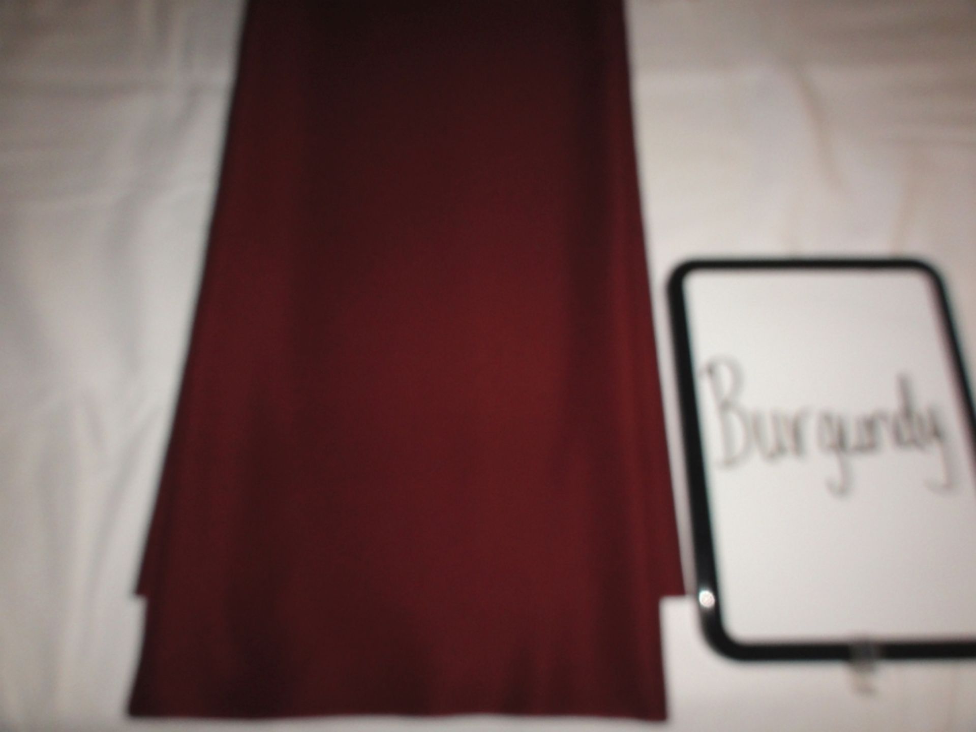 LINEN, POLY BURGUNDY 90" SQUARE