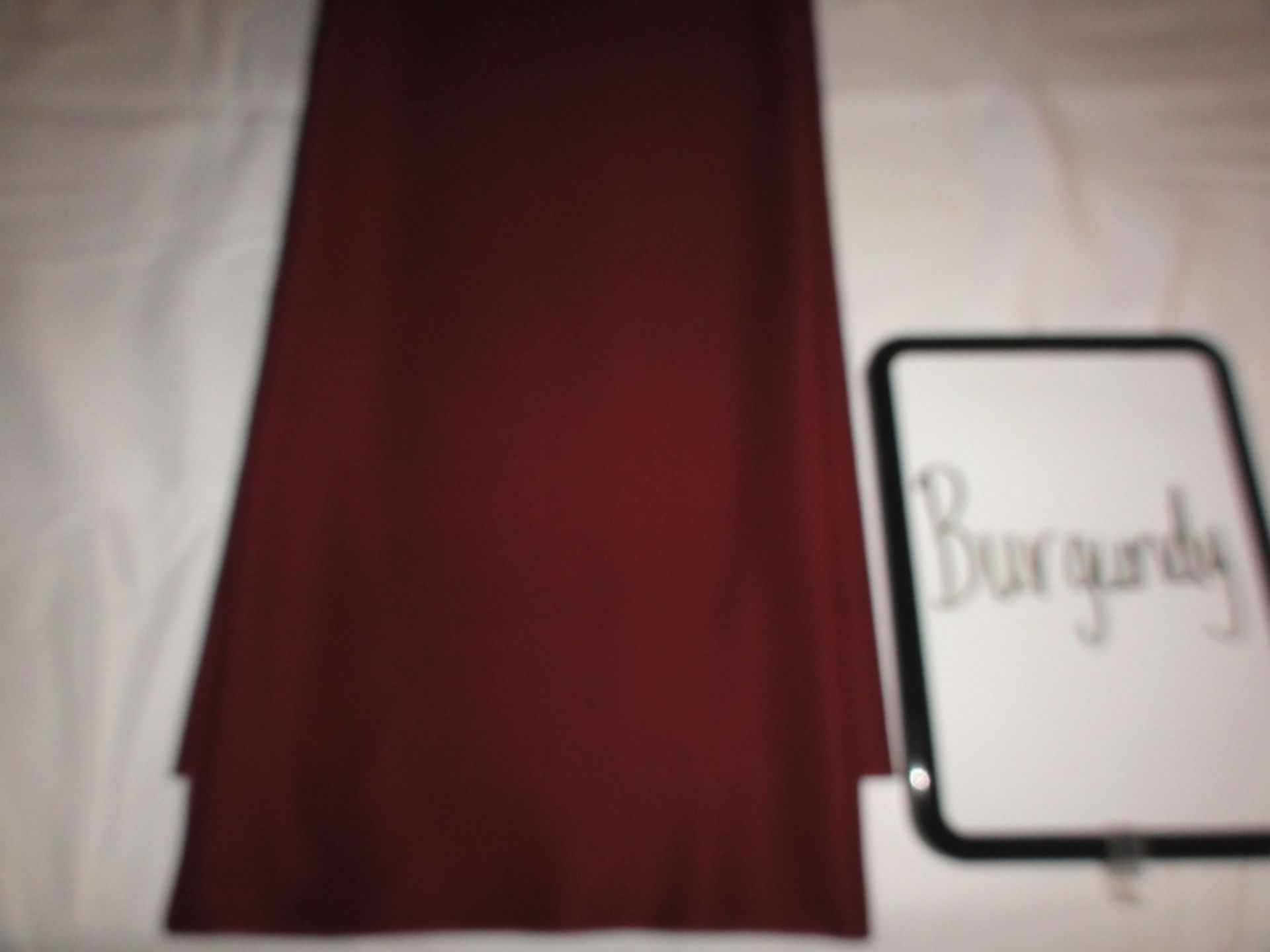 LINEN, POLY BURGUNDY 108" ROUND