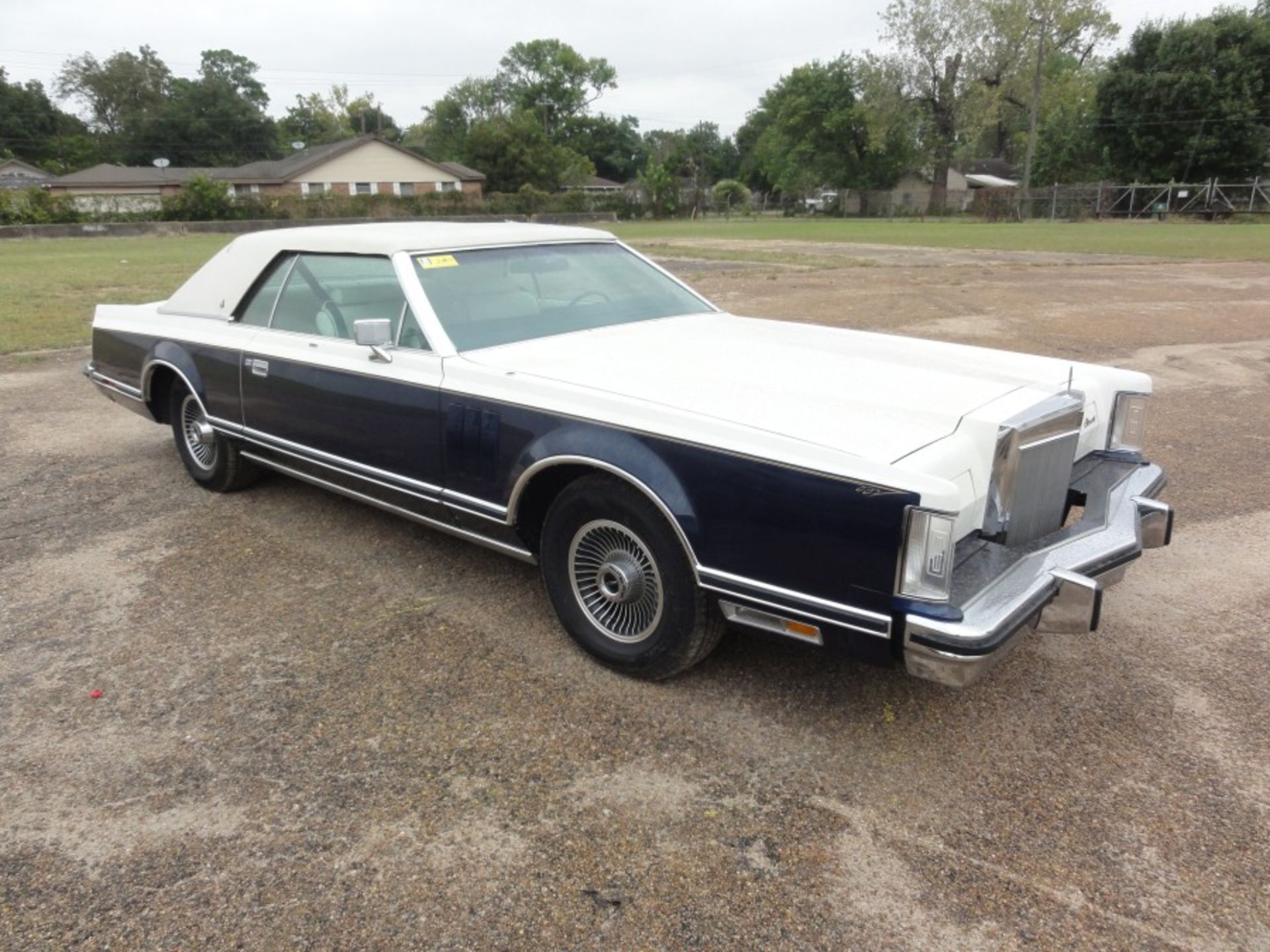 1979 Lincoln Continental Mark V,