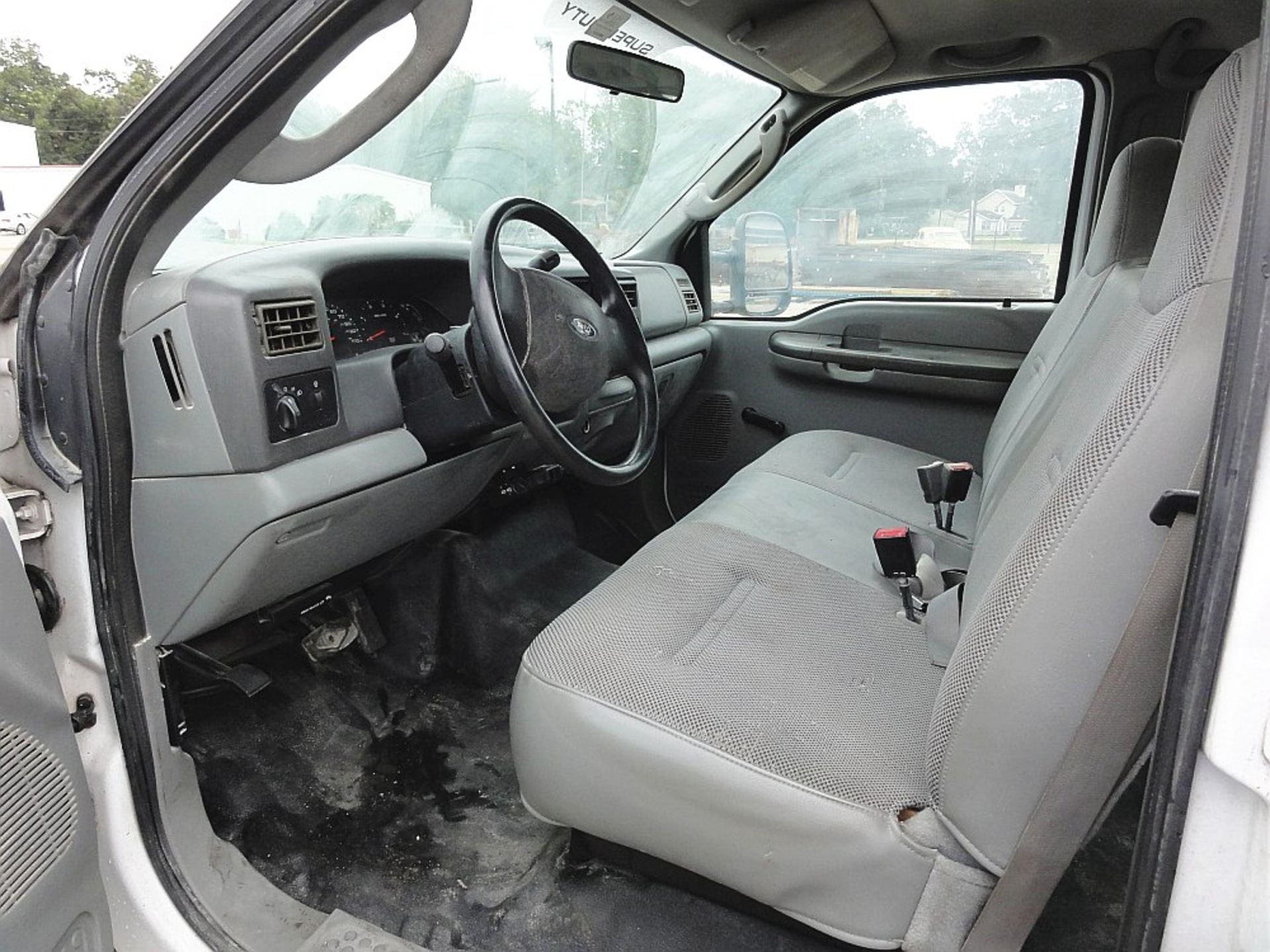 2004 Ford F-450 XL Super Duty - Image 4 of 6