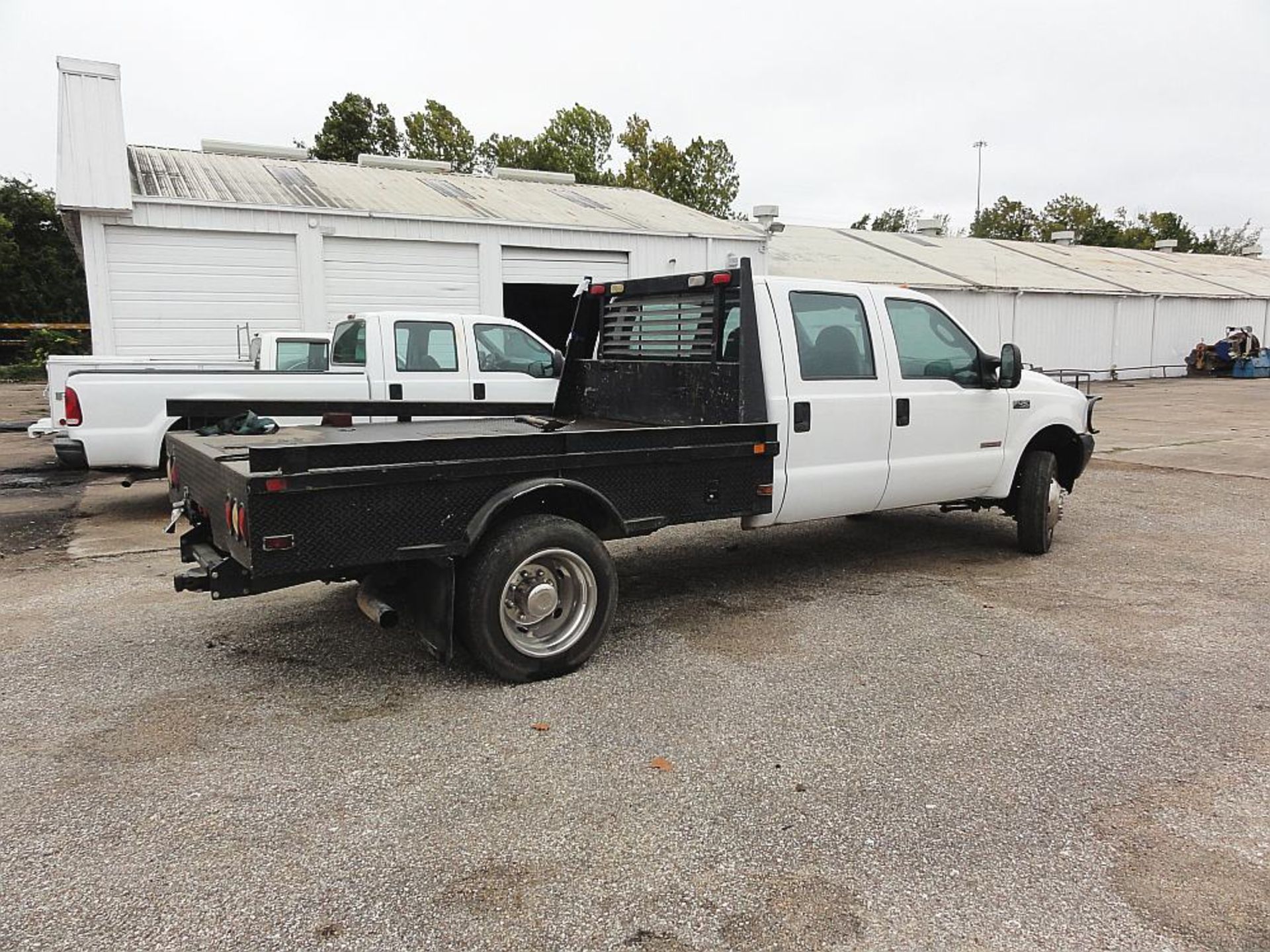 2004 Ford F-450 XL Super Duty - Image 2 of 6