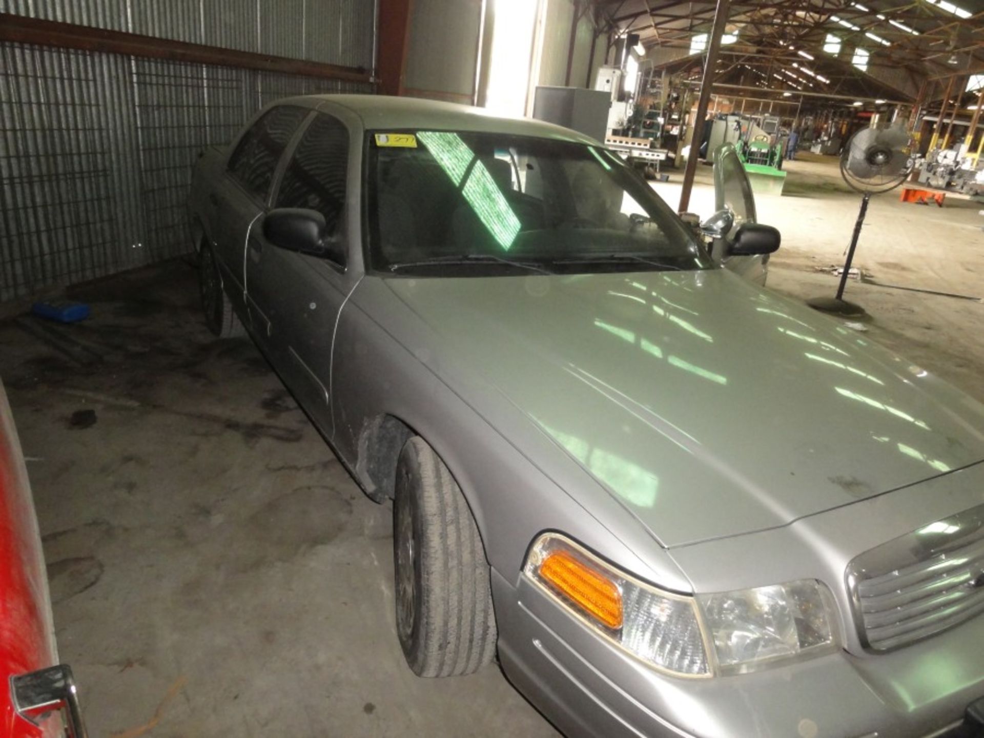 2005 Ford Crown Victoria Ex-Police Cruiser,