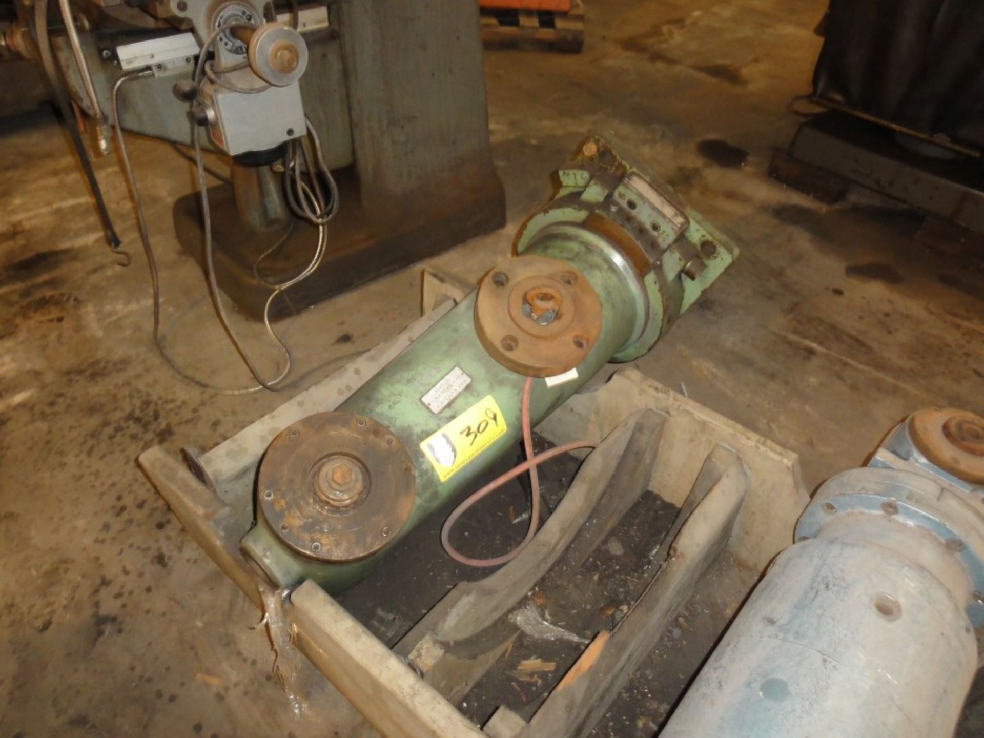 Giddings & Lewis Right Angle Mill Attachment,