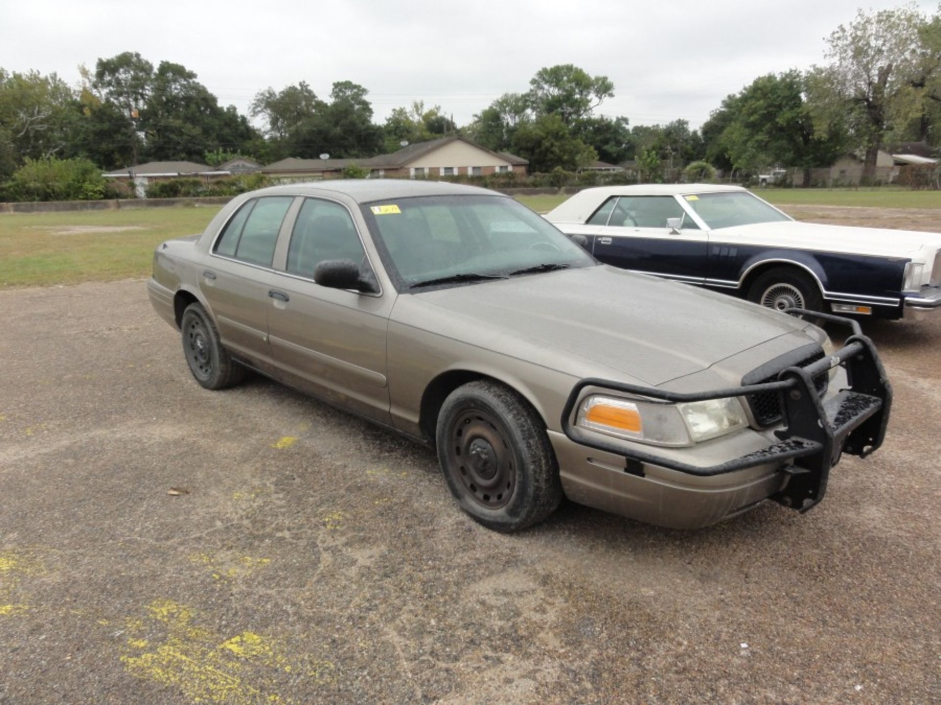 2005 Ford Crown Victoria Ex-Police Cruiser,