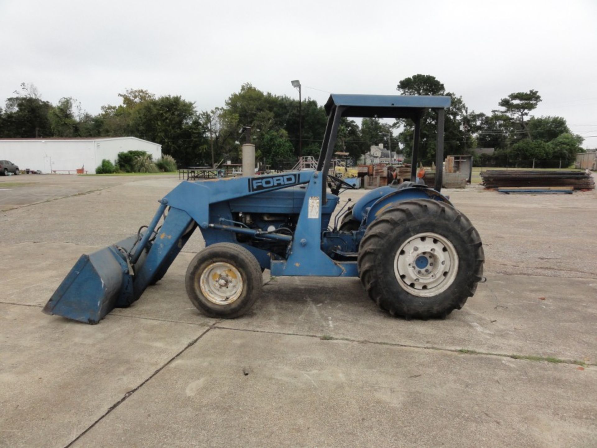 Ford Tractor w/ Front End Loader, Diesel