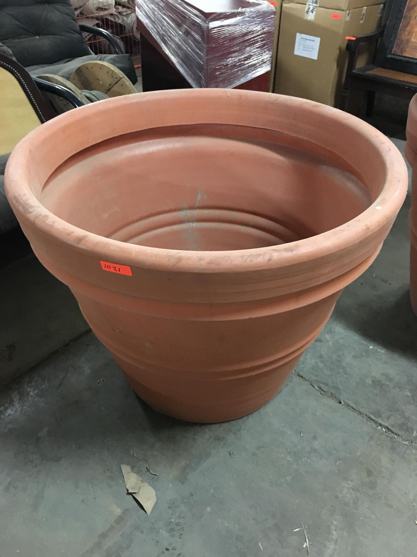 LG Outdoor Flower Pot - 41 x 32