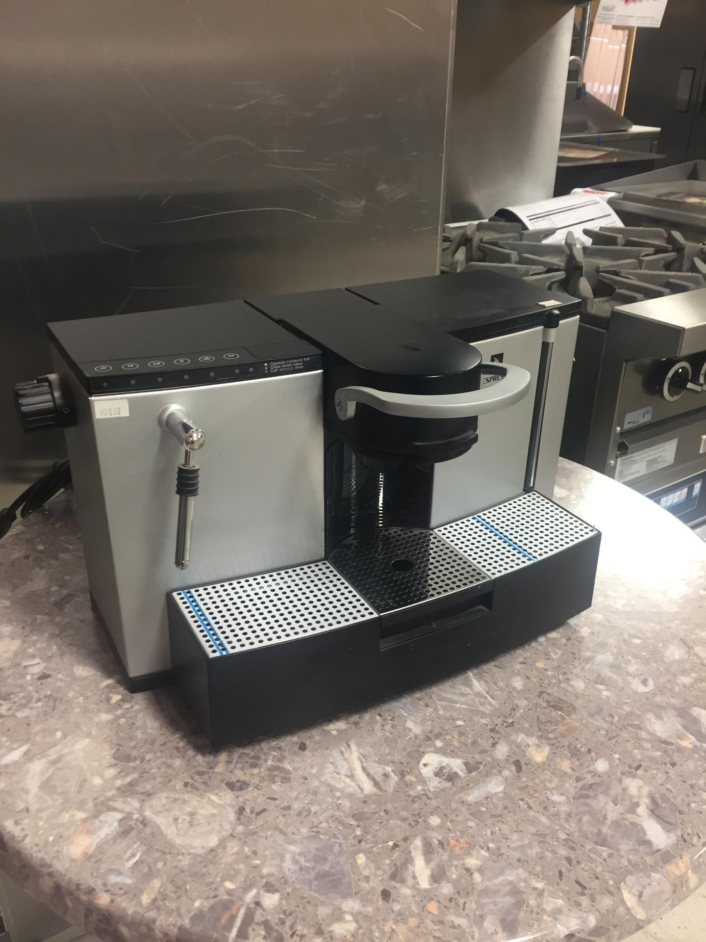 New Nespresso ES100 Espresso Machine, Pod machine