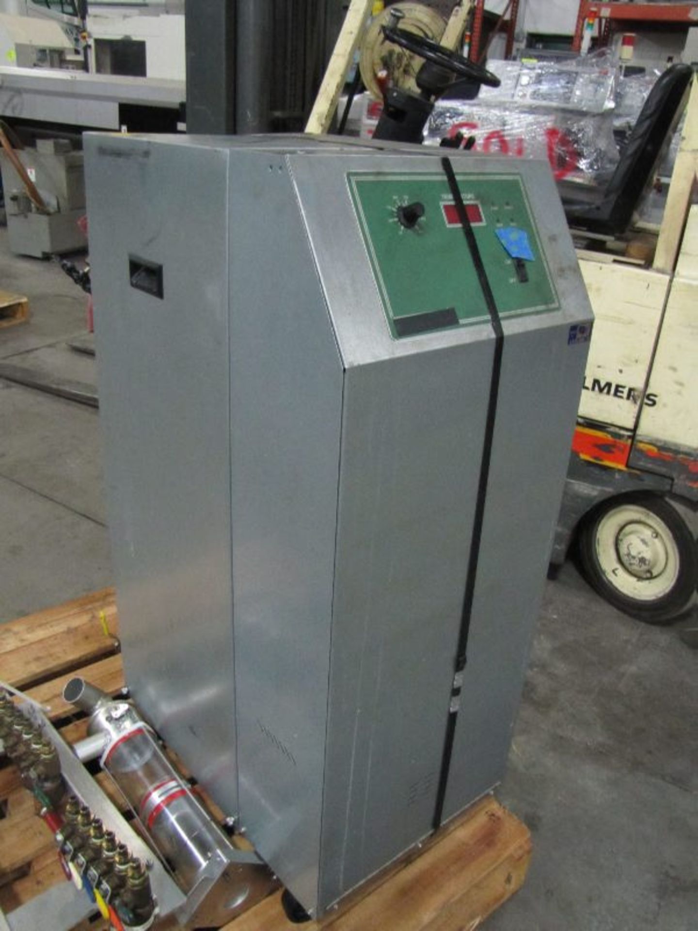 Temptek Model VTO-2100, S/N: 105948, Mfg. 1-22-08, Heater 12 KW, Process Pump: 1 HP, 30 GPM, 24 PSI, - Image 3 of 4