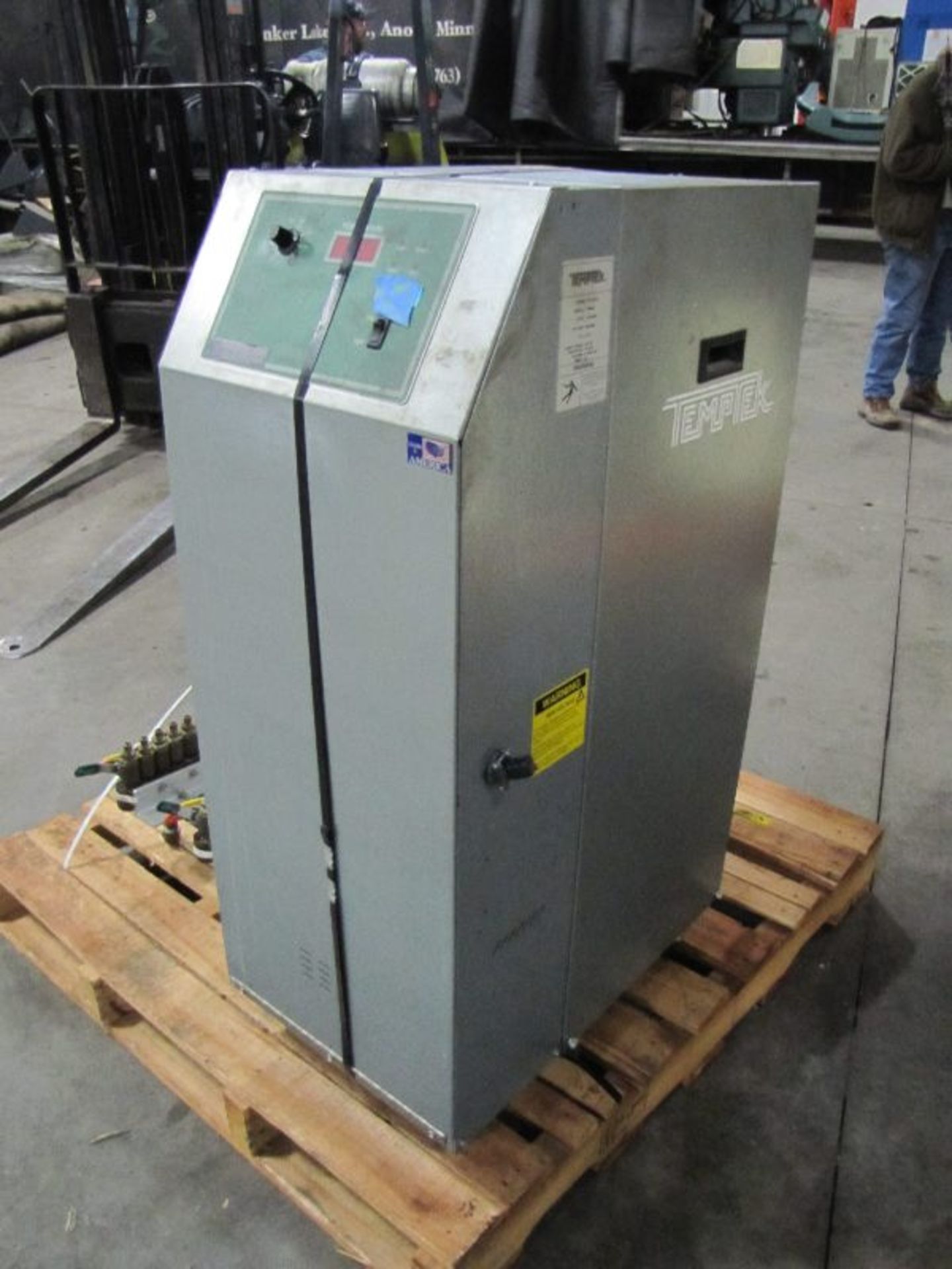 Temptek Model VTO-2100, S/N: 105948, Mfg. 1-22-08, Heater 12 KW, Process Pump: 1 HP, 30 GPM, 24 PSI,