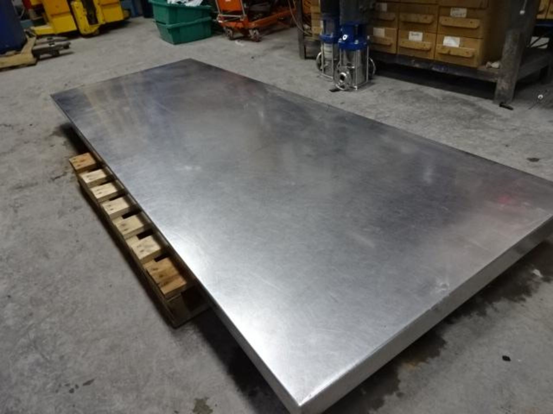 DESSUS EN ACIER INOXIDABLE 36 X 96 X 2.5 POUCE - Stainless table top 36 X 96 X 2.5 INCHES