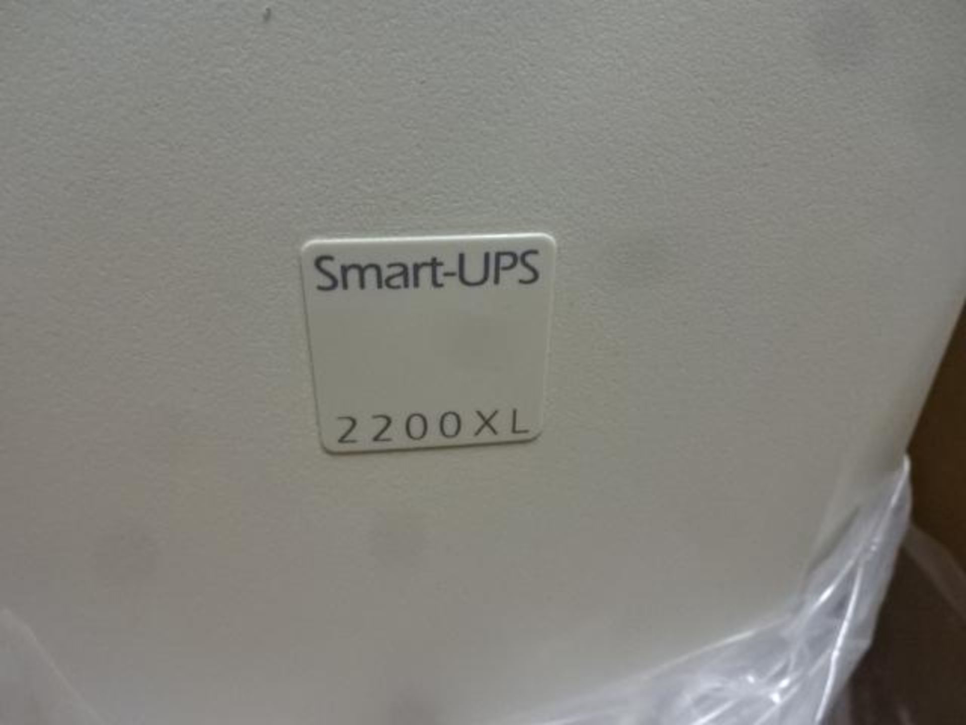 Apc-smart-ups-su2200xlnet 120 volt *NEUF - Apc-smart-ups-su2200xlnet 120 volt *NEW - Image 2 of 3