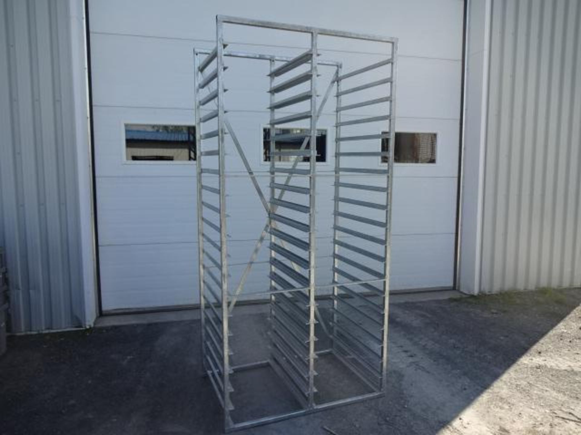 système d’étagères pour plateaux , en acier galvanisé étagère: 39 po de largeur x 26 po de profond x