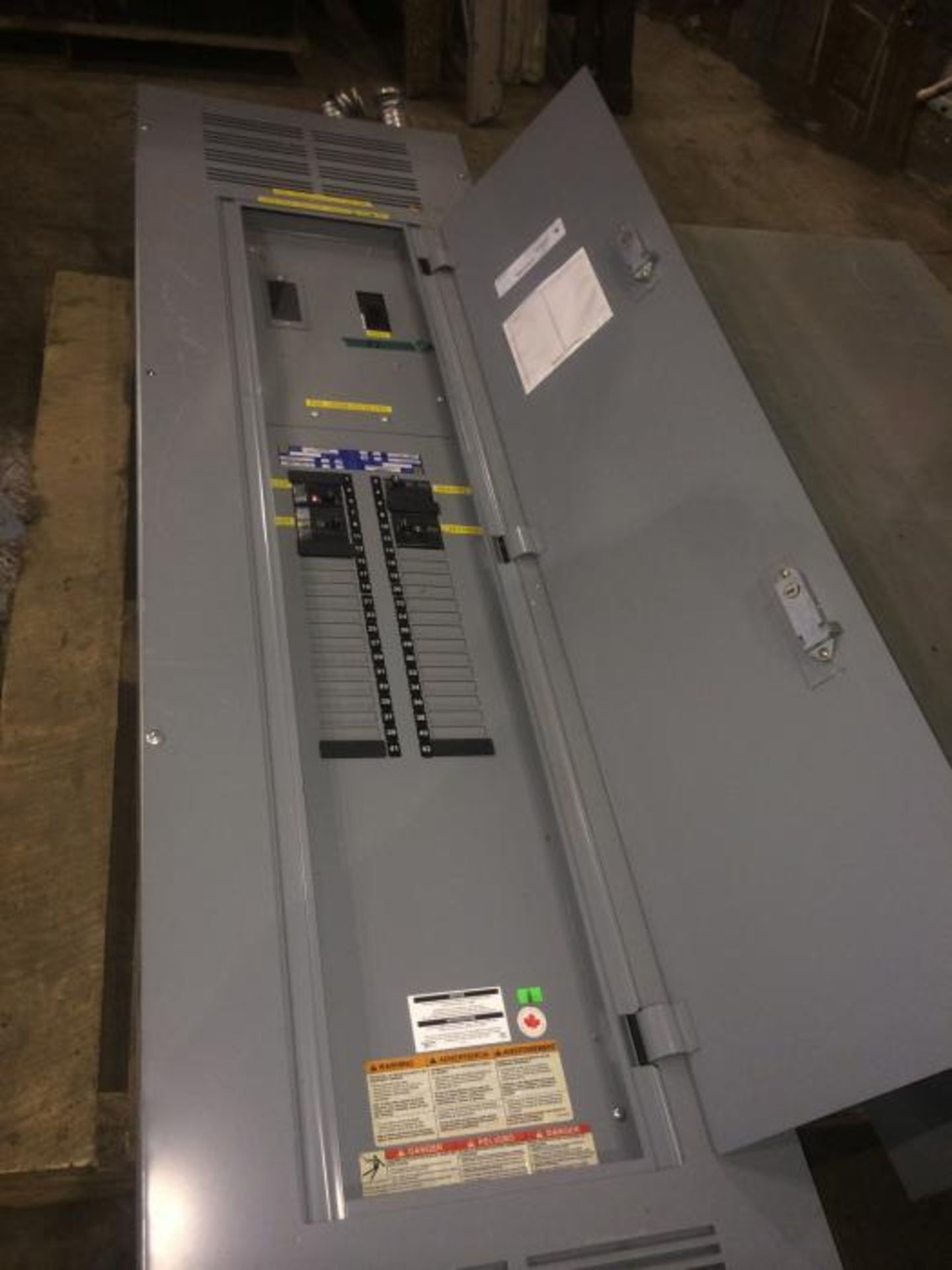 PANNEAU ELECTRIQUE 400 AMP /120/208 3 PHASES - ELECTRIC PANEL 400 AMP / 120/208 3 PHASES - Image 2 of 2