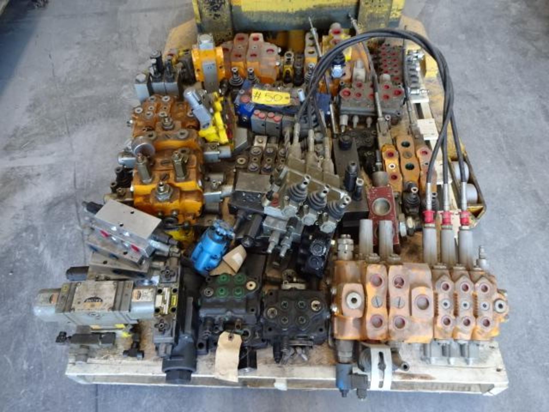 Lots de pièces hydraulique - Lots of hydraulic parts