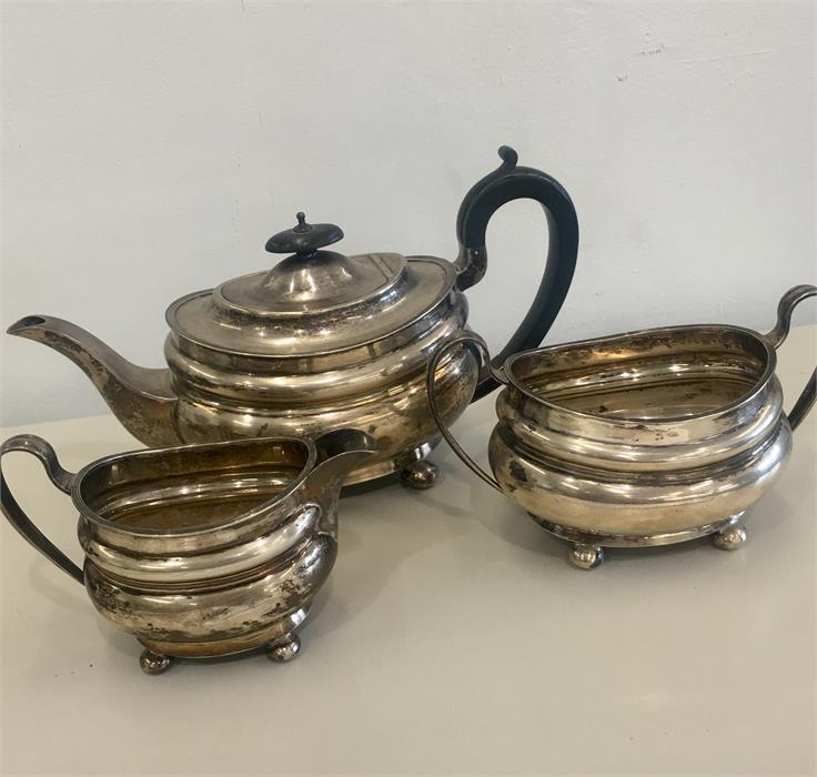 Hallmarked Silver Tea Service total weight 940g sheffield silver hallmarks - Image 3 of 3