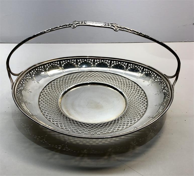 Antique pierced Sterling Silver fruit basket hallmarked sterling measures approx 26cm by 24cm weight