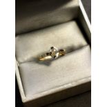 Antique 18ct Gold Rose Diamond ring set with central rose diamonds that measure approx 5mm by 3mm d