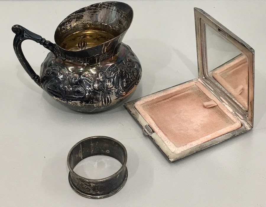 3 Silver items includes silver cream jug napkin ring and silver Compact total weight 186g - Image 3 of 3