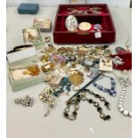 large collection of Antique and vintage costume jewellery