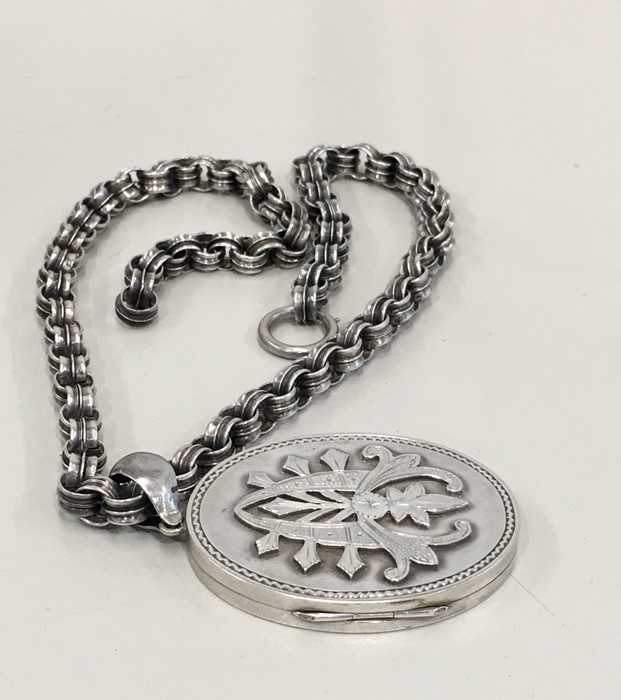 large victorian silver Locket and Chain - Image 2 of 4