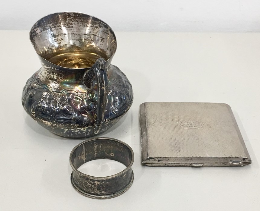 3 Silver items includes silver cream jug napkin ring and silver Compact total weight 186g - Image 2 of 3