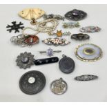 selection of vintage and Antique costume Jewellery includes silver Brooches etc