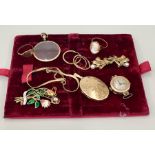 Selection of Gold Jewellery includes rings brooches etc weighable gold weight 17g