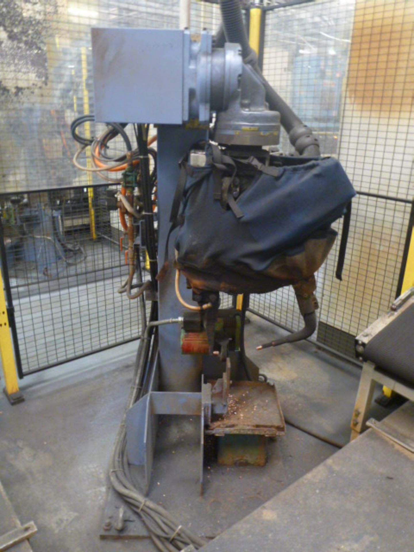 Fanuc R-2000iA Robotic Pick & Place with Fixed Spot Welder - Fanuc System R-J3iB control with teach - Image 5 of 9