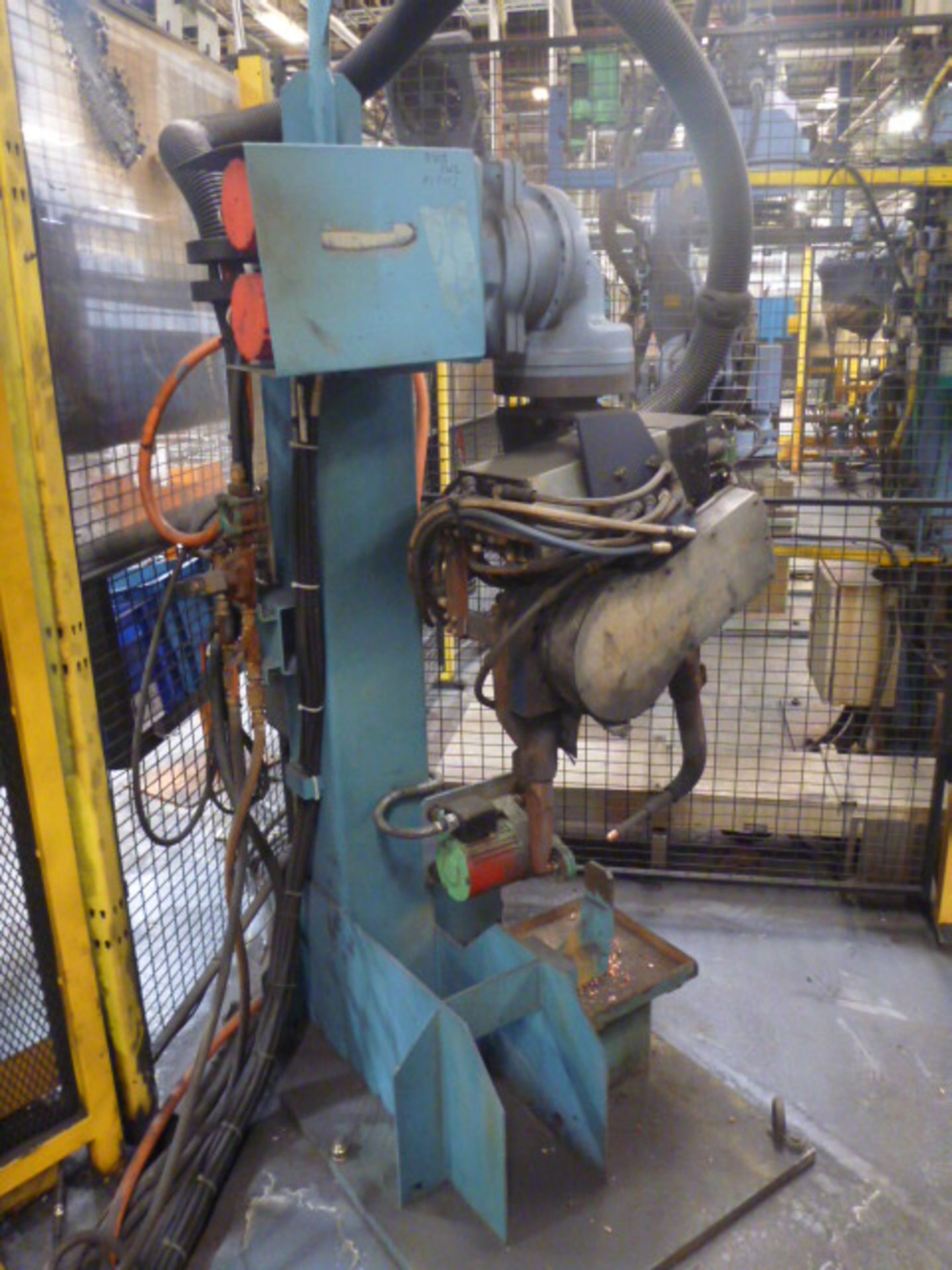 Fanuc R-2000iA Robotic Pick & Place with Fixed Spot Welder (2001) GS05B - Image 5 of 10