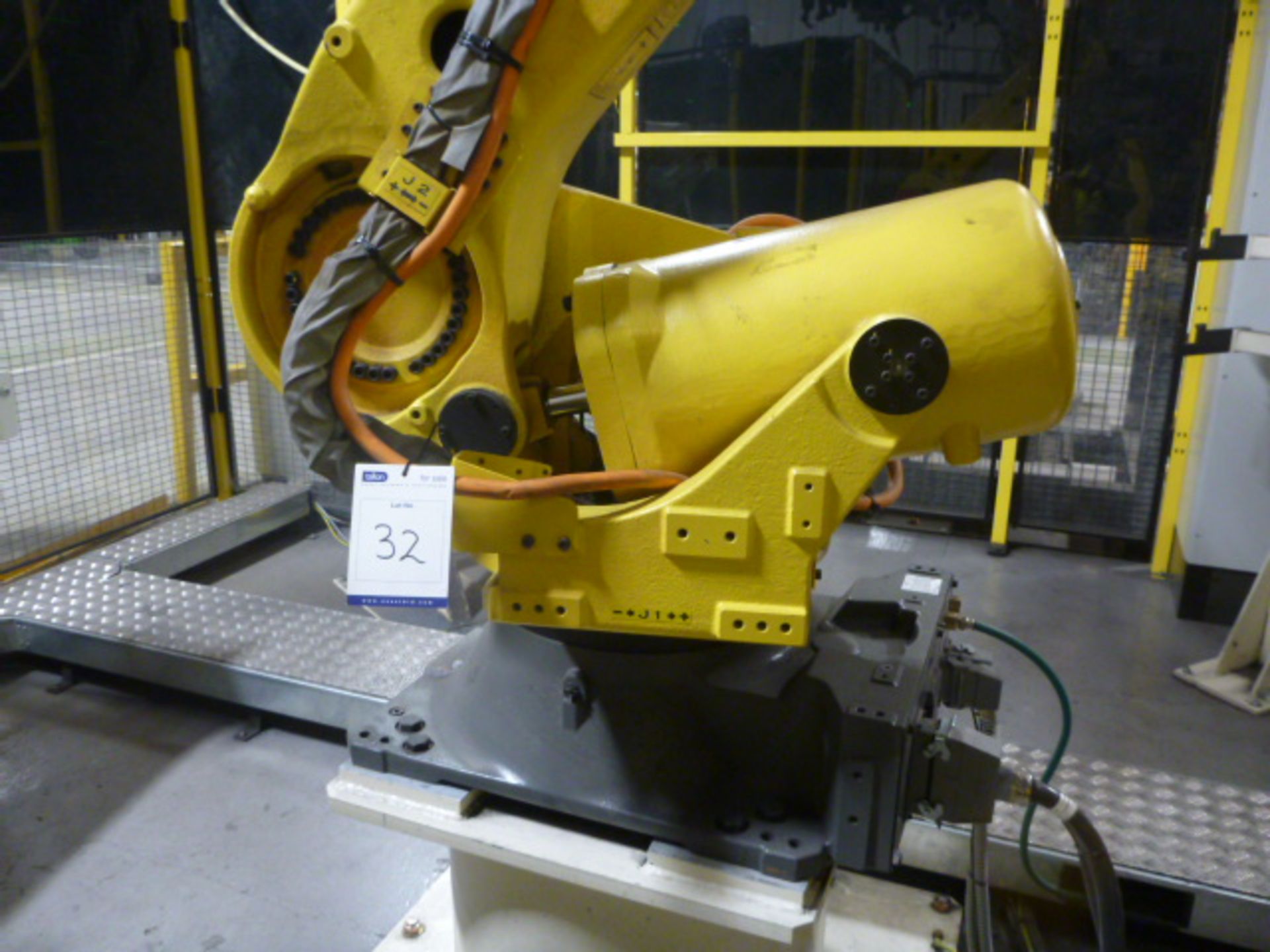 Fanuc R-2000iC/165F Pick and Place Robot (2015) HM01 - Image 2 of 8