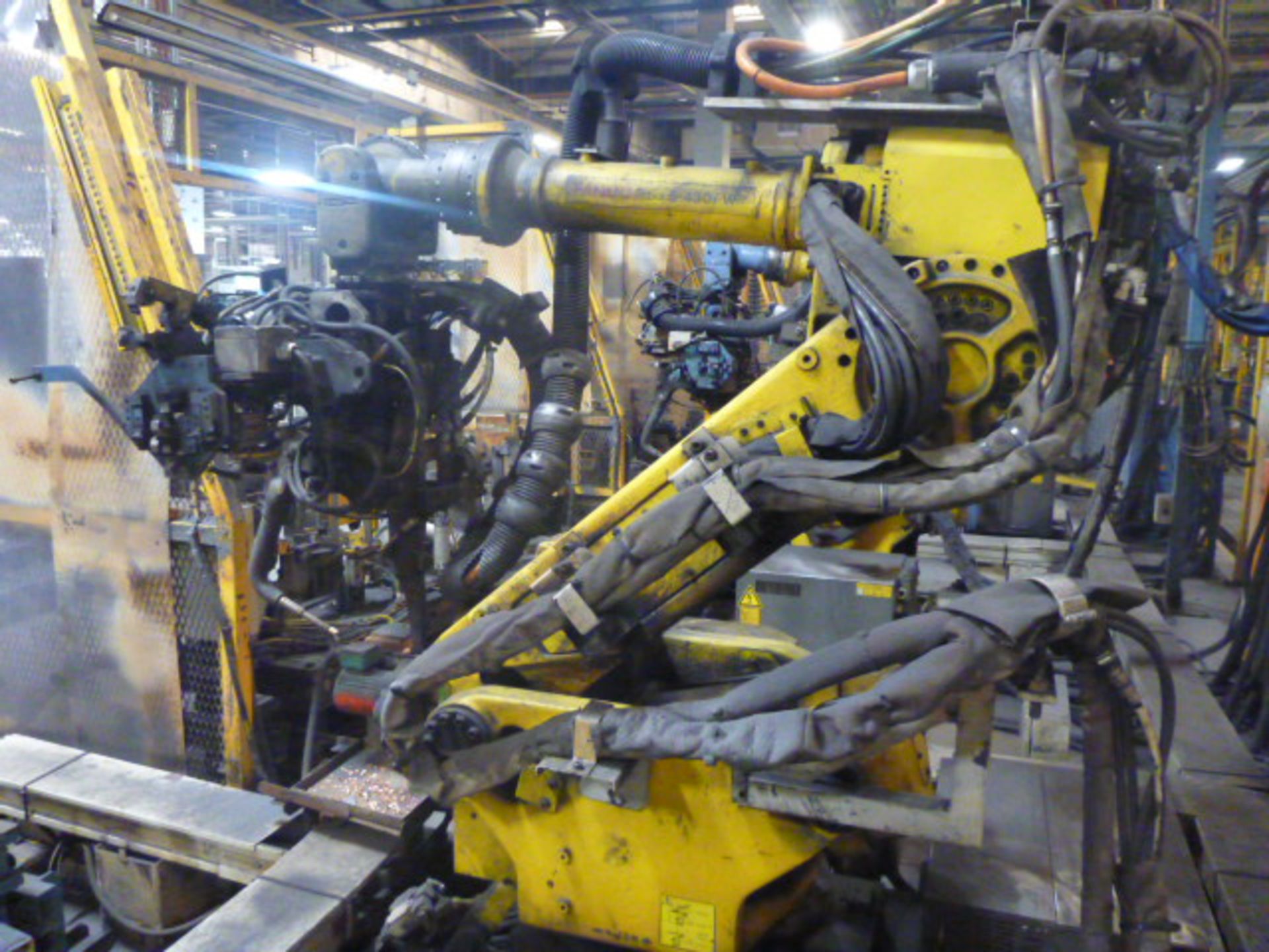 Fanuc S-430iW Robotic Spot Welder (2000) CM01