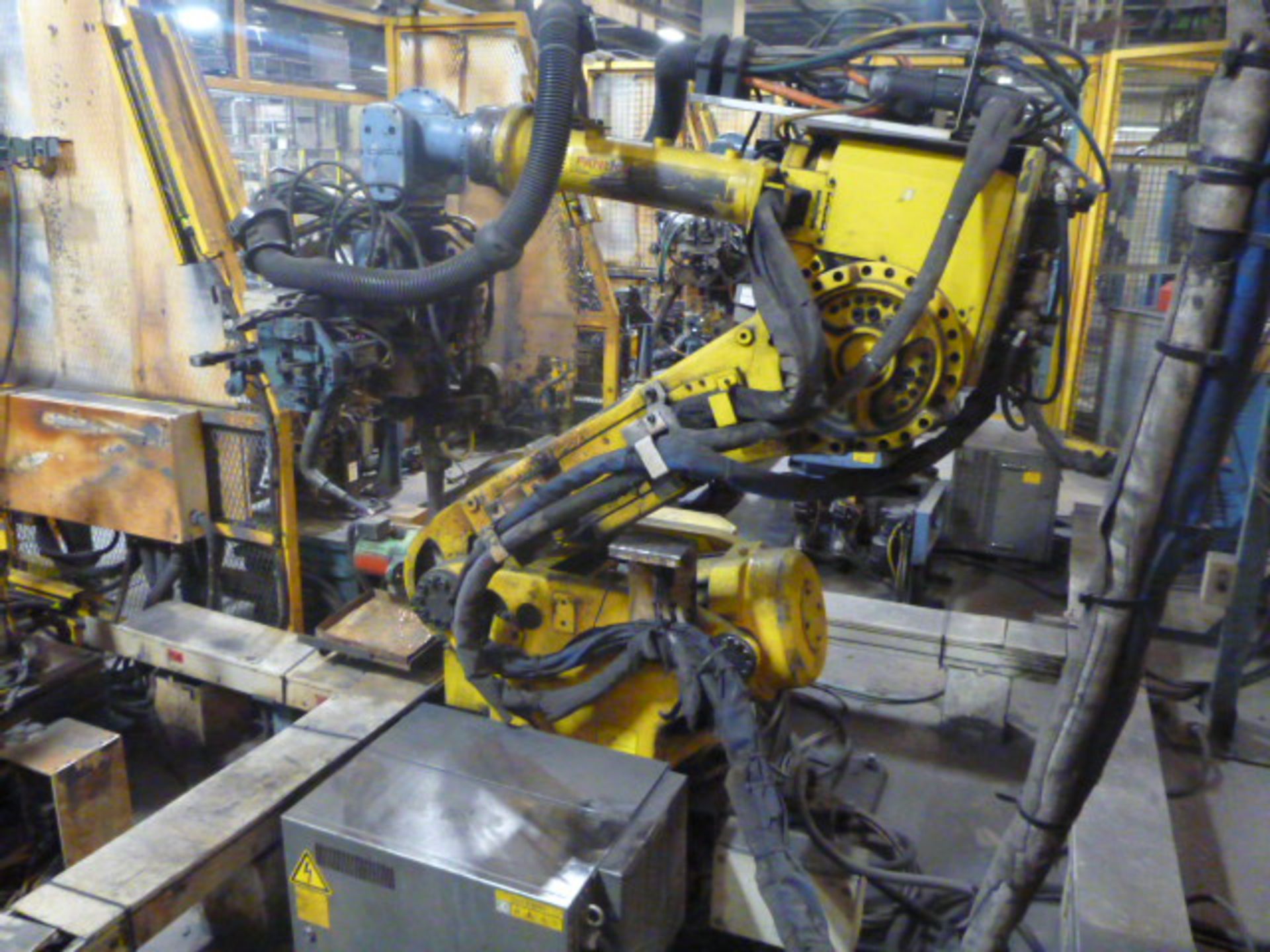 Fanuc S-430iW Robotic Spot Welder (2000) CM01