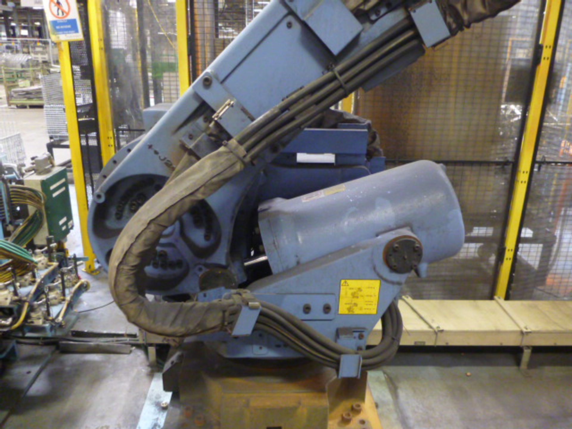 Fanuc R-2000iA Robotic Pick & Place with Fixed Spot Welder (2006) GS06A - Image 2 of 9