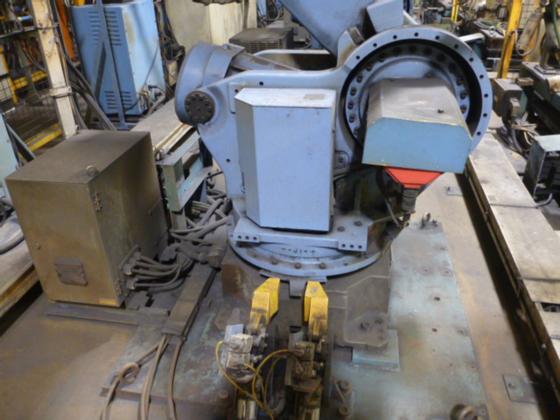 Fanuc S-430iW Pick & Place Robot (2000) CM02 - Image 2 of 8