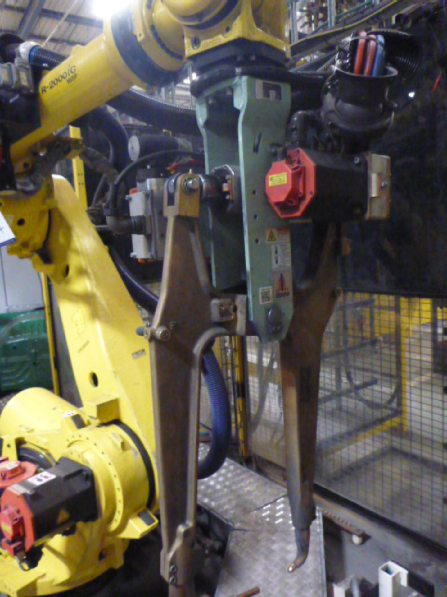 Fanuc R-2000iC/165F Spot Welding Robot (2015) HM01 - Image 5 of 12