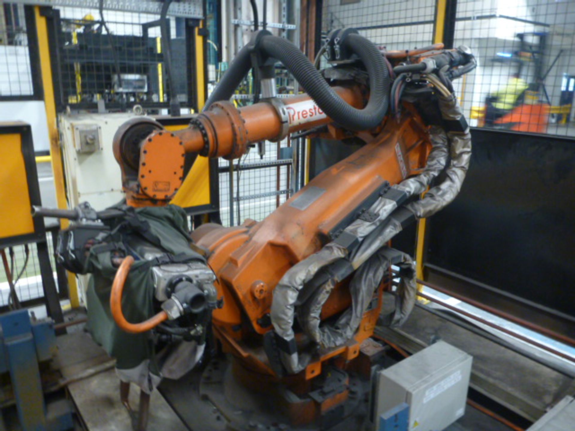 Nachi ST166-02-AX20-2201 Robotic Spot Welder (2008) FS04