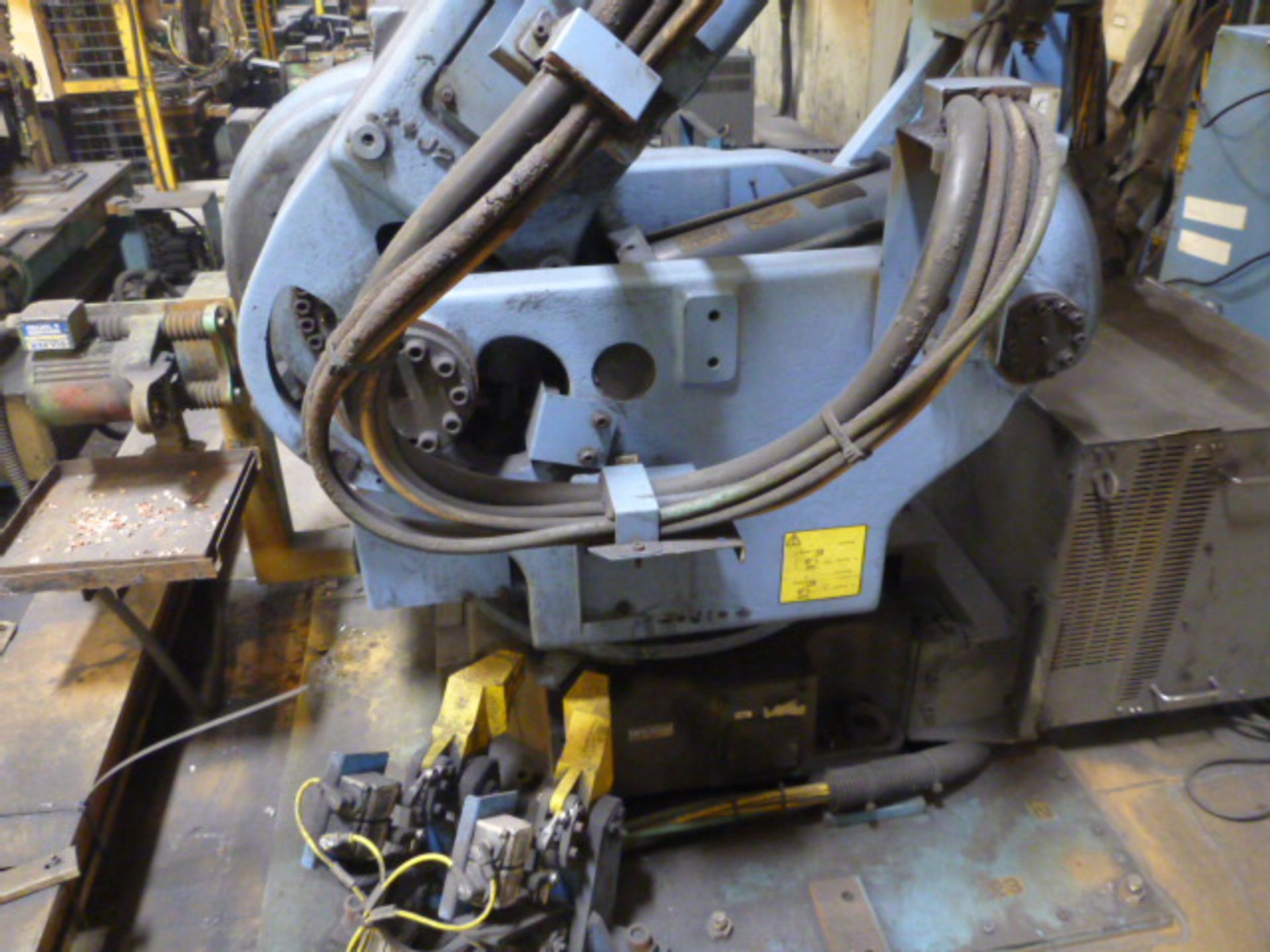 Fanuc S-430iW Robotic Spot Welder (2001) CM02 - Image 2 of 8