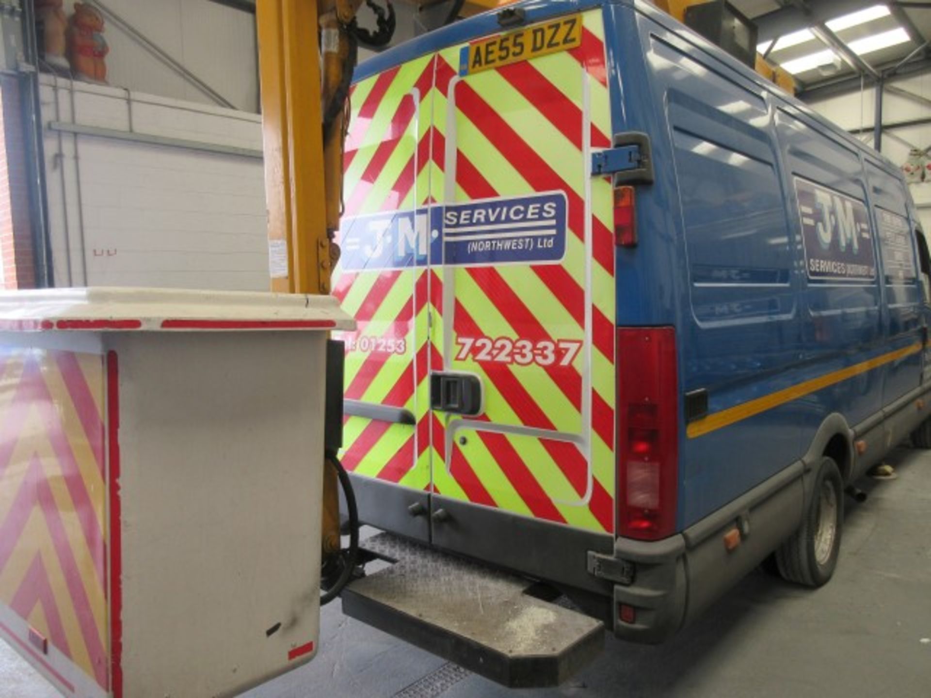 Iveco Daily 50C14 van (2005) with Versa Lift access platform - Image 4 of 9