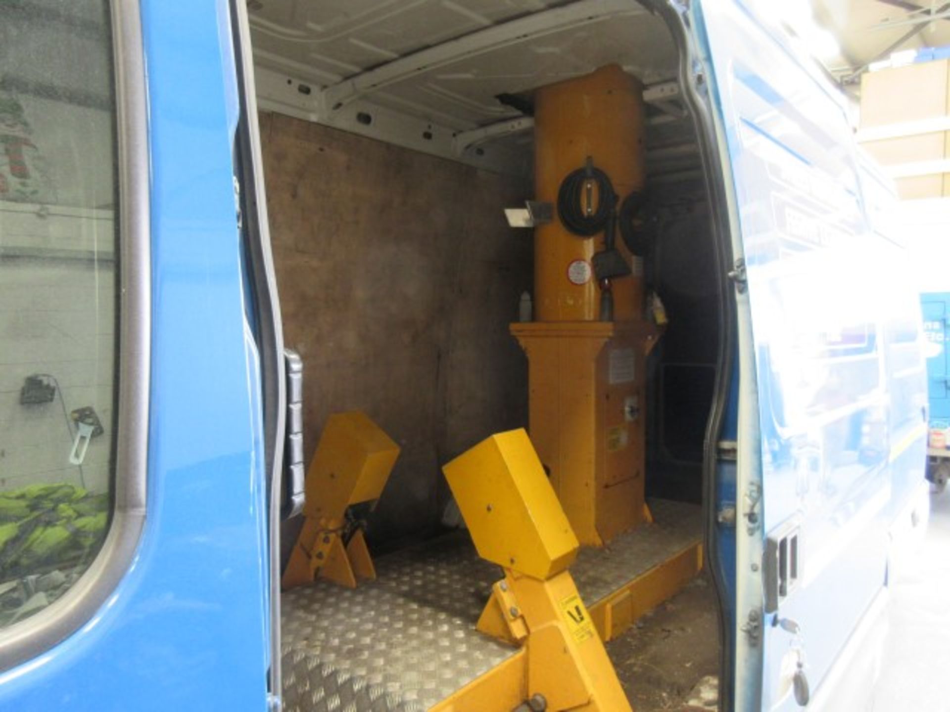 Iveco Daily 50C14 van (2005) with Versa Lift access platform - Image 5 of 9