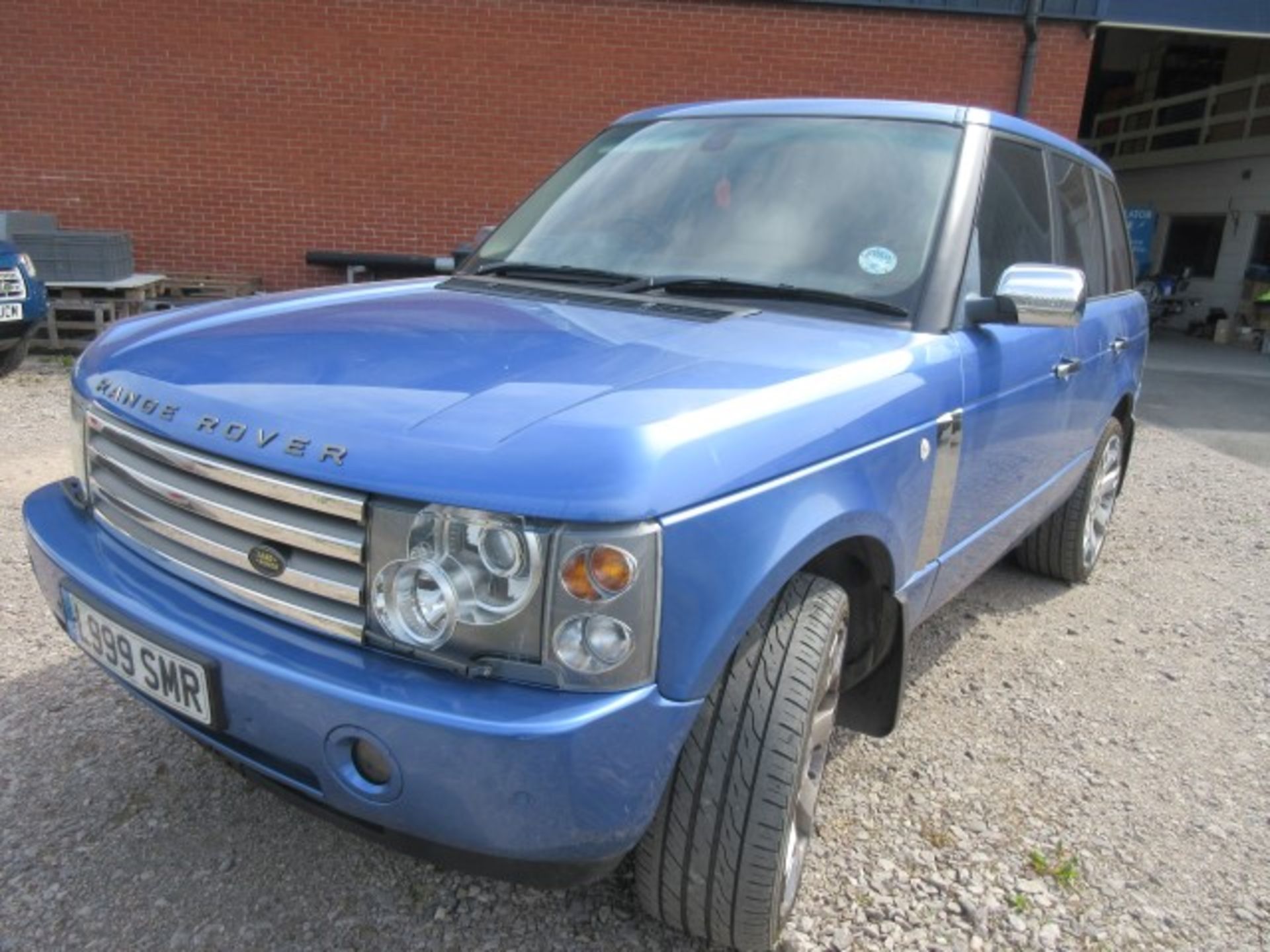 Range Rover HSE 3.0L TD6 Auto (2003) - Image 2 of 13