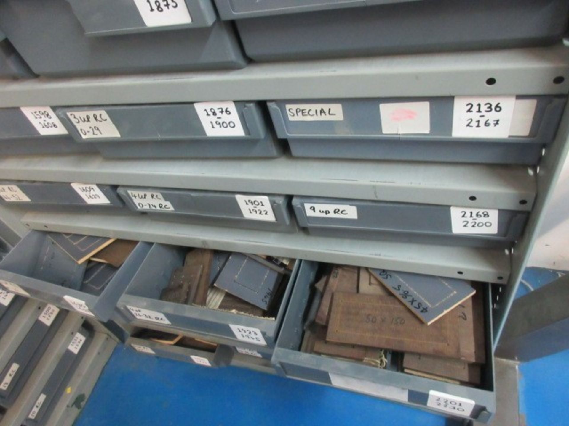 A Qty of assorted cutters in and including 36 drawer storage unit. - Image 5 of 6