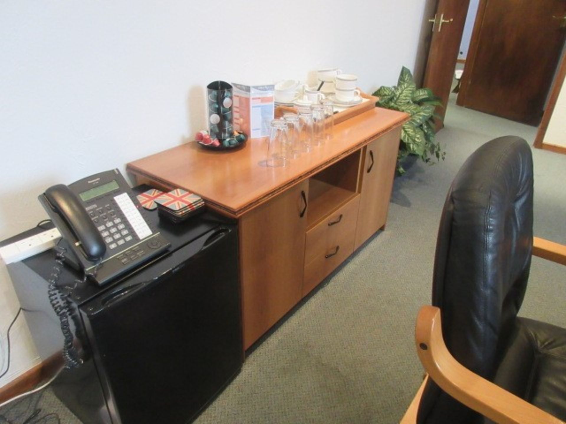 Boardroom table with 6 chairs, display cabinet, side cabinet & side table - Image 2 of 4