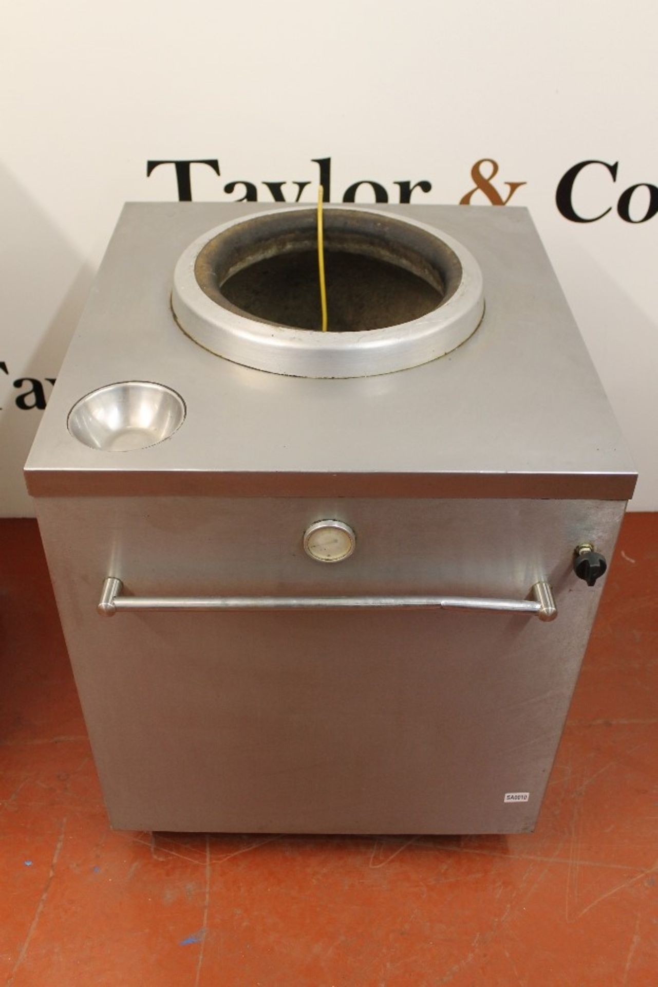 Tandori (Clay ) Oven – Gas – GT- VAT - Image 2 of 2