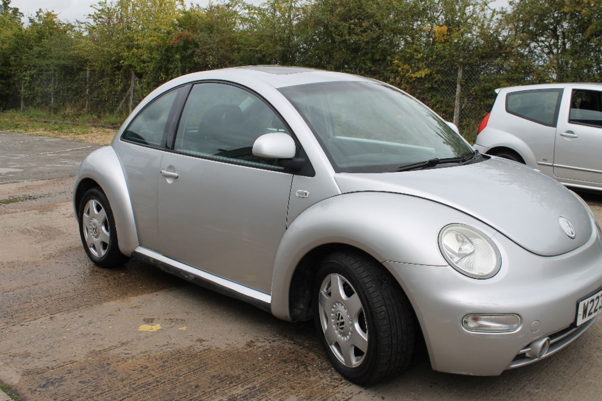 2000 VW BEETLE SILVER 2.0Ltr PETROL Reg: W223 PVU MOT: 17-05-2018 Mileage: 120,238 Service History :