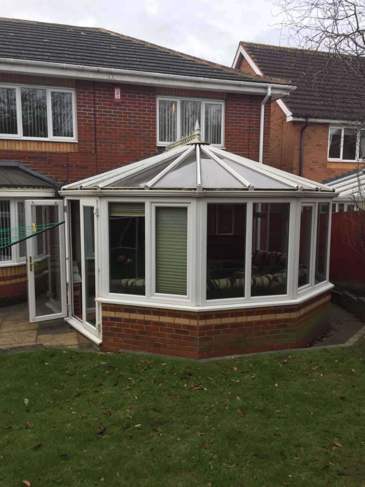 White UPVC Conservatory - 4 Metre Wide x 4 Metre Long - NO VAT ON HAMMER Double Glazed and in - Bild 2 aus 8