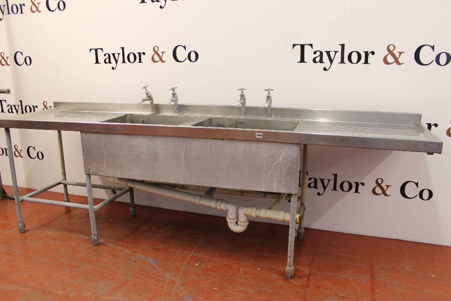 Stainless Steel Double Bowl Catering Sink – NO VAT W282cm x H93cm x D62cm - Image 2 of 2