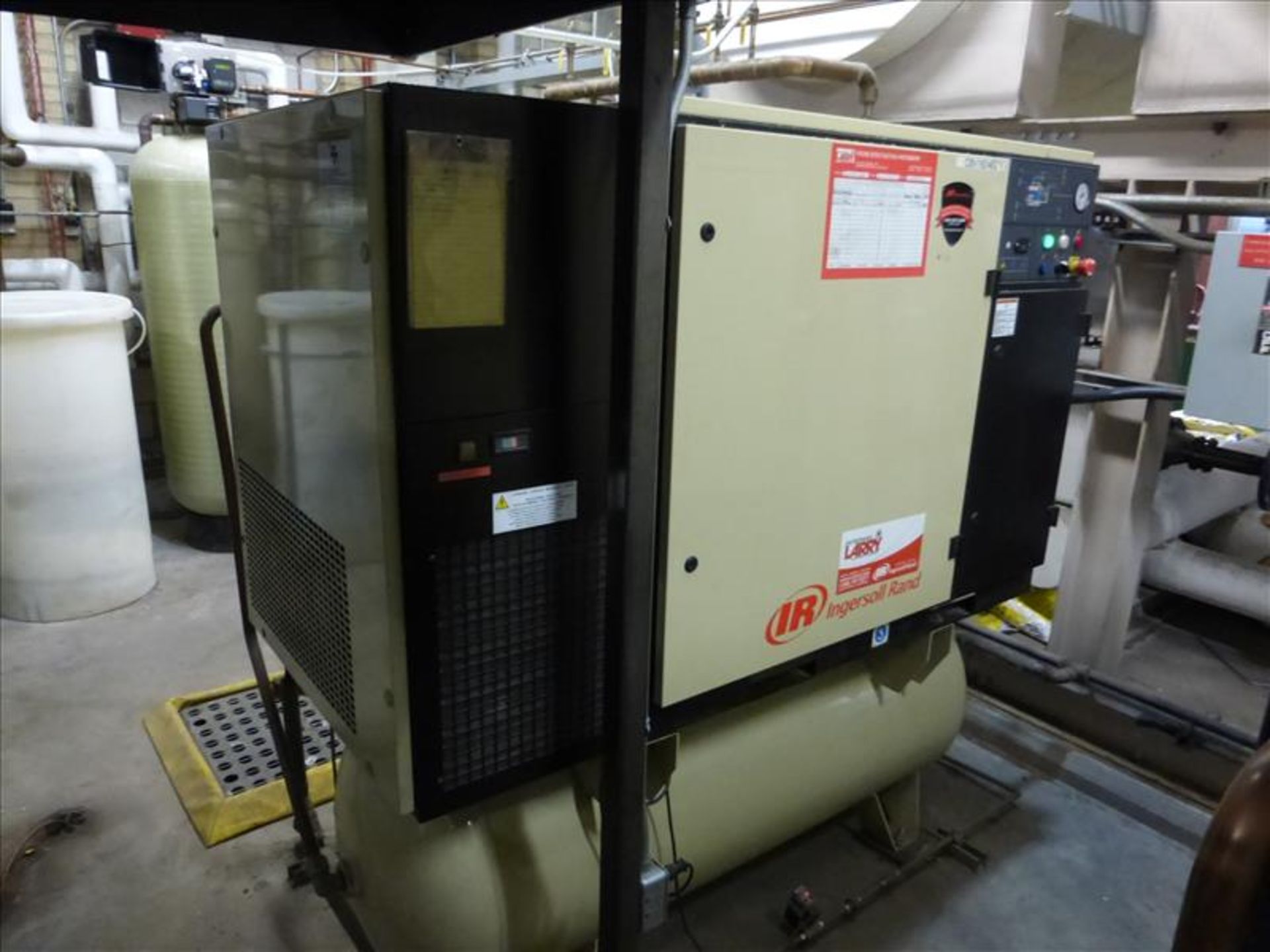 Ingersoll Rand Air Compressor model SSR-UP6-30-150 S/N CBV162462 06281 Hours