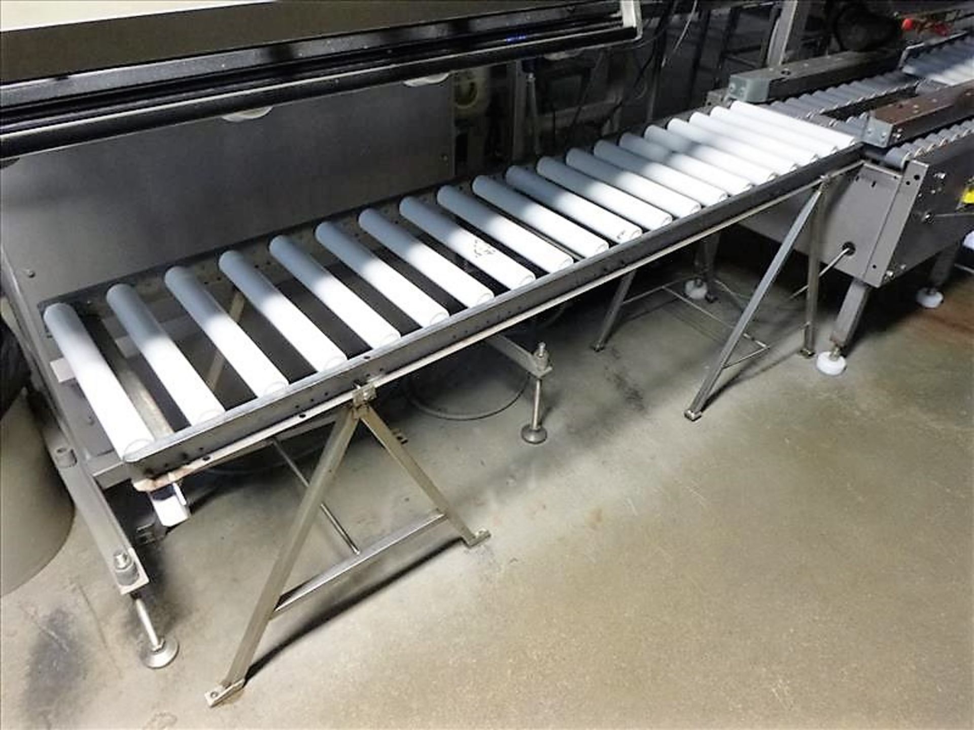 approx. 16 in. x 6 ft. gravity roller conveyor (Tilting Room)